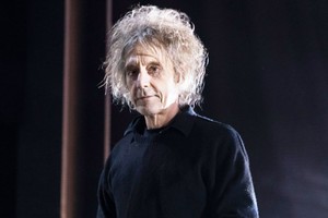 A Picture of Perry Bamonte